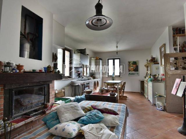 Villa Indipendente in vendita a Marche, Macerata