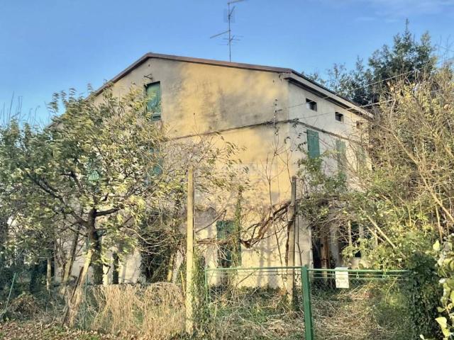 Villa Indipendente in vendita a Unione Comuni Modenesi Area Nord, Camposanto