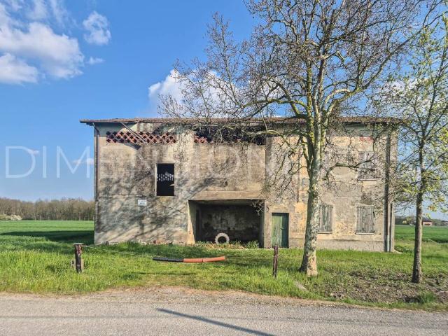 Villa Indipendente in vendita a Unione Comuni Modenesi Area Nord, Camposanto