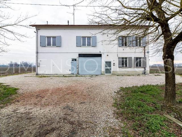 Villa Indipendente in vendita a Unione Comuni Modenesi Area Nord, Camposanto