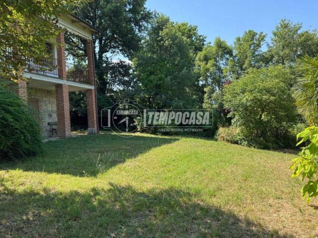 Villa Indipendente in vendita a Unione dell'Alto Reno, Camugnano