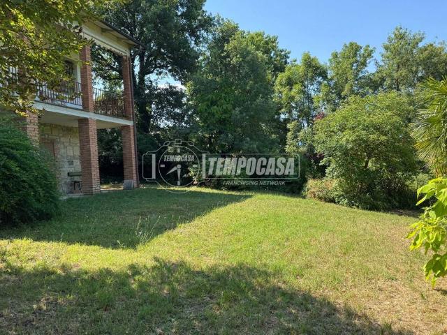 Villa Indipendente in vendita a Unione dell'Alto Reno, Camugnano