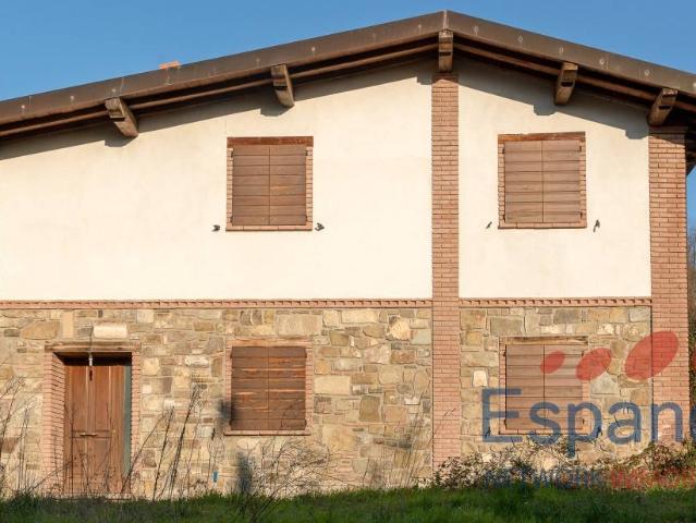 Villa Indipendente in vendita a Unione dell'Alto Reno, Camugnano