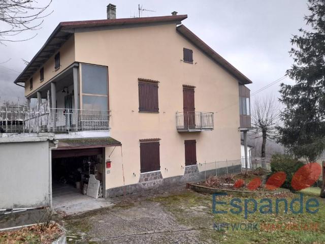 Villa Indipendente in vendita a Unione dell'Alto Reno, Camugnano