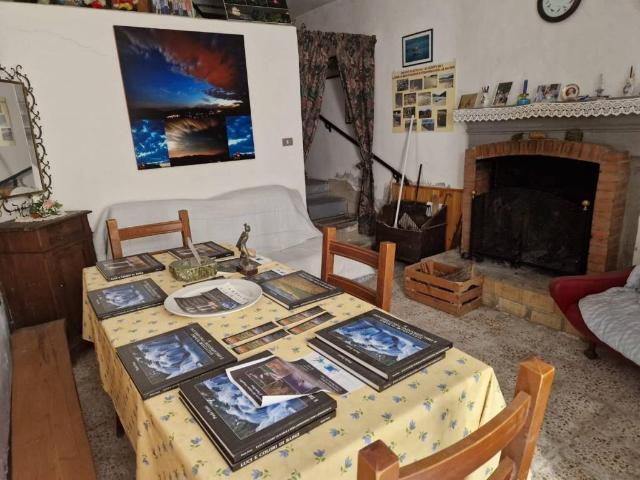 Villa Indipendente in vendita a Unione dell'Alto Reno, Camugnano