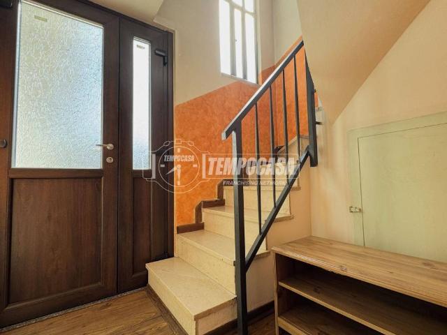 Villa Indipendente in vendita a San Giacomo, Candelo