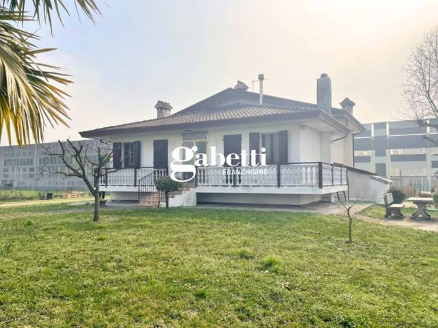 Villa Indipendente in vendita a Candiana, Veneto