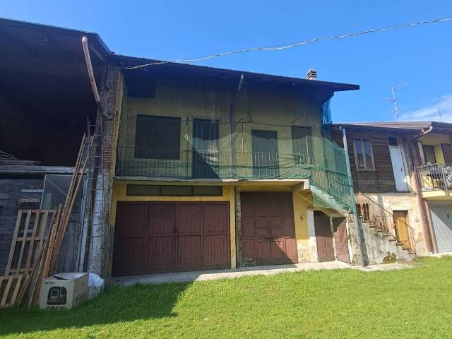 Villa Indipendente in vendita a Santa Colomba, Canegrate