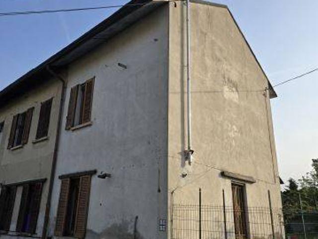 Villa Indipendente in vendita a Legnano, Lombardia