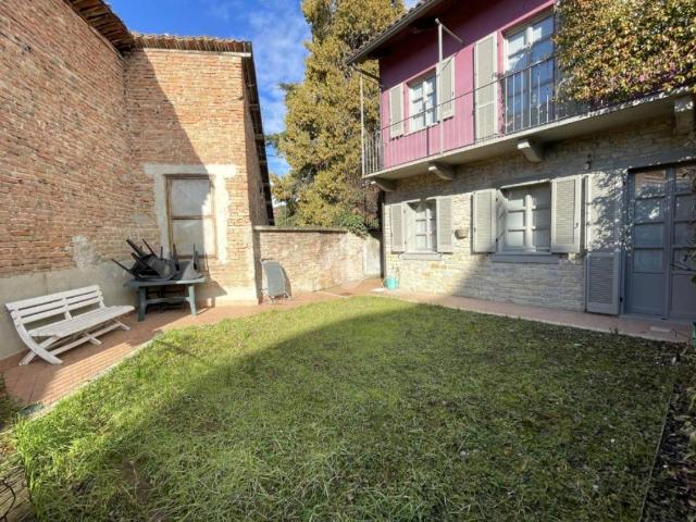 Villa Indipendente in vendita a Piemonte, Asti