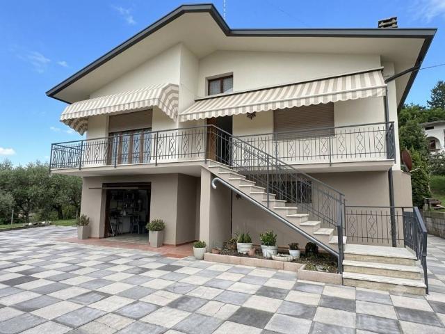 Villa Indipendente in vendita a Caneva, Friuli-Venezia Giulia