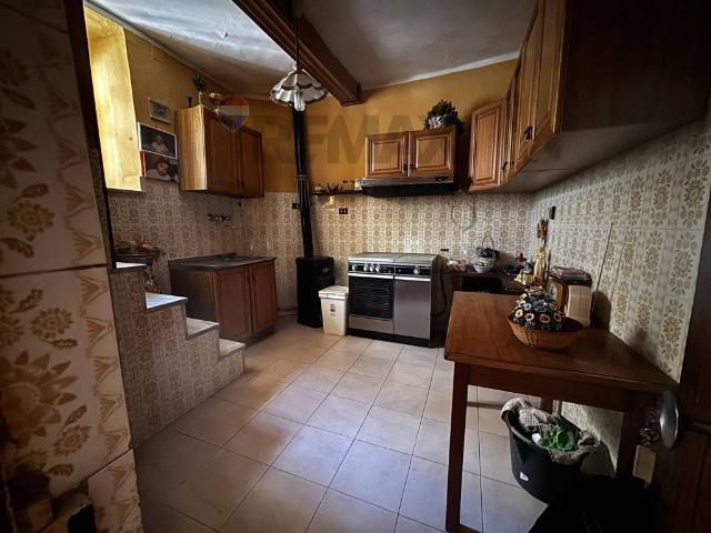 Villa Indipendente in vendita a Canistro Superiore, Canistro