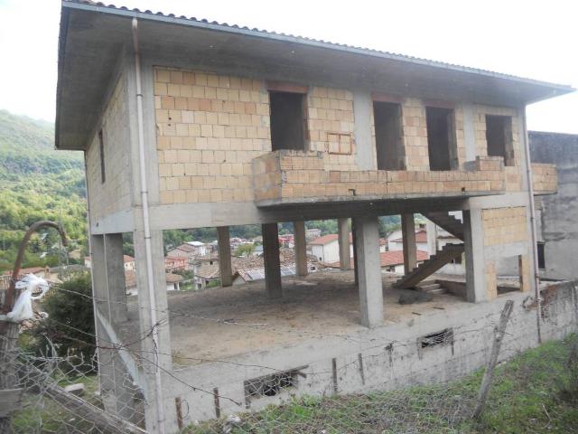 Villa Indipendente in vendita a Canistro, Abruzzo