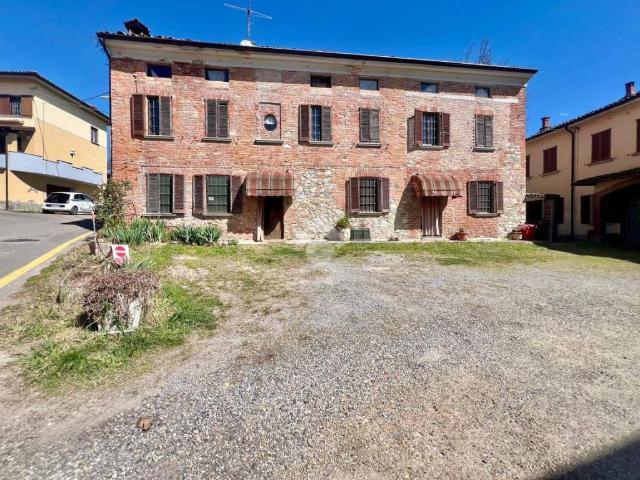 Rustico in vendita a Canneto Pavese, Lombardia