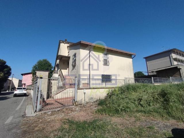 Villa Indipendente in vendita a Canneto Sull'oglio, Lombardia