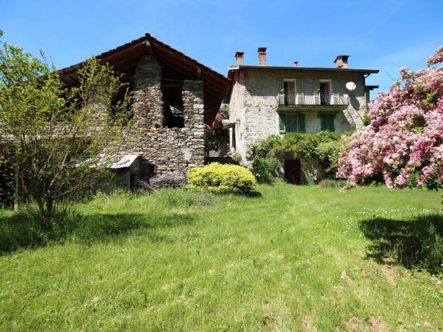 Villa Indipendente in vendita a Traffiume, Piemonte