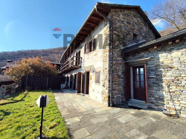 Villa Indipendente in vendita a Solivo, Piemonte