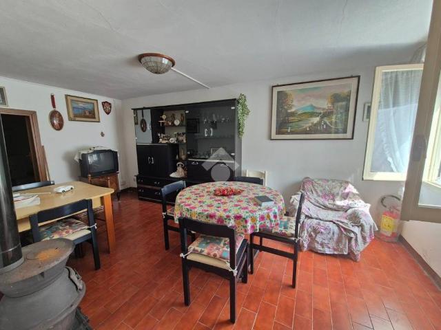 Villa Indipendente in vendita a Val d’Enza, Re