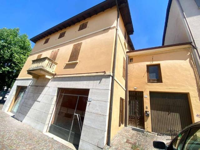 Appartamento in vendita a Val d’Enza, Re