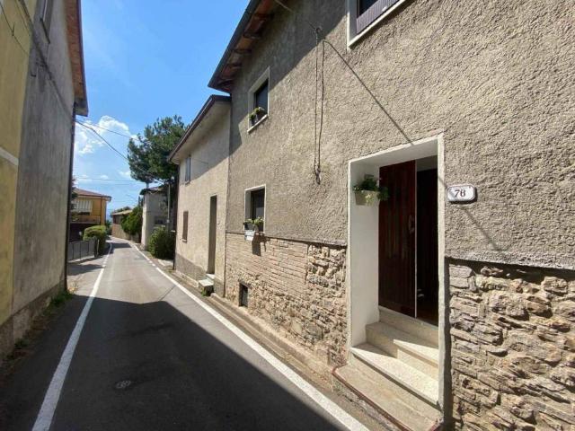 Villa Indipendente in vendita a Val d’Enza, Re