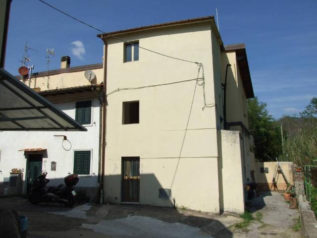 Villa Indipendente in vendita a Cantagallo, Toscana