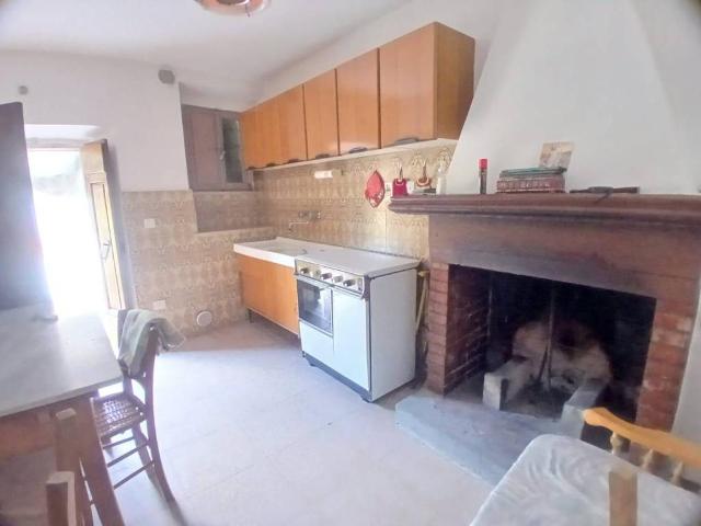 Villa Indipendente in vendita a Cantagallo, Toscana