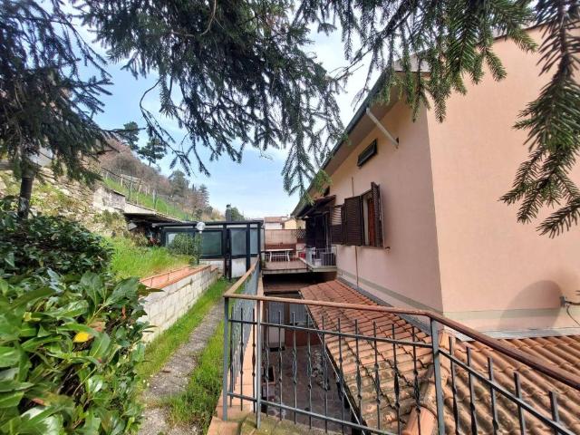 Villa Indipendente in vendita a Cantagallo, Toscana