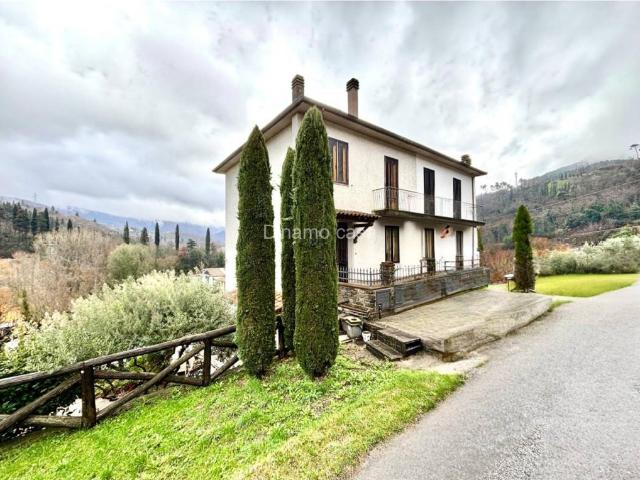 Villa Indipendente in vendita a Vaiano, Toscana