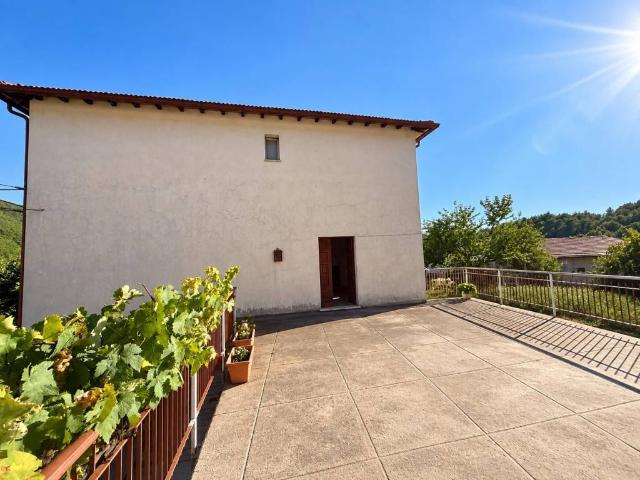 Villa Indipendente in vendita a Santa Croce, Cantalice