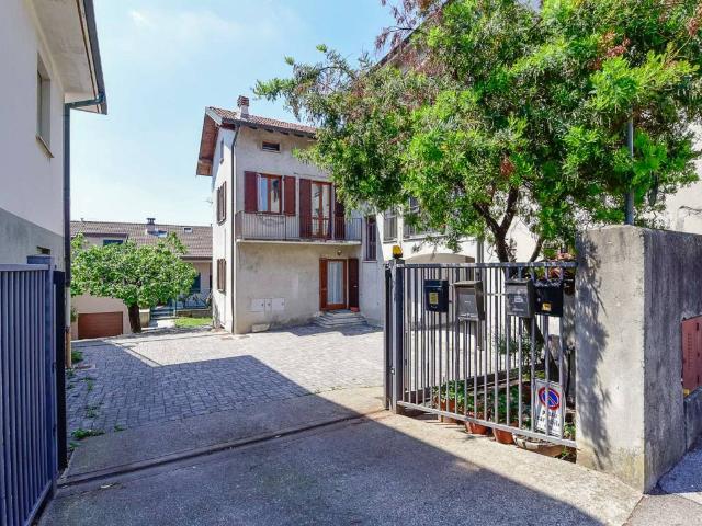 Villa Indipendente in vendita a Cantù, Lombardia
