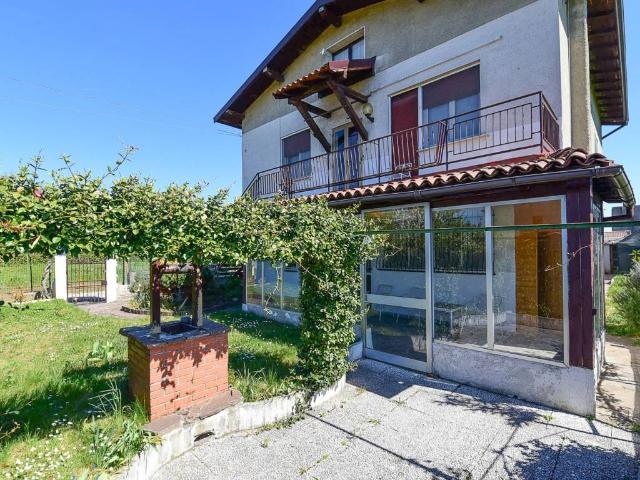 Villa Indipendente in vendita a Cantù, Lombardia