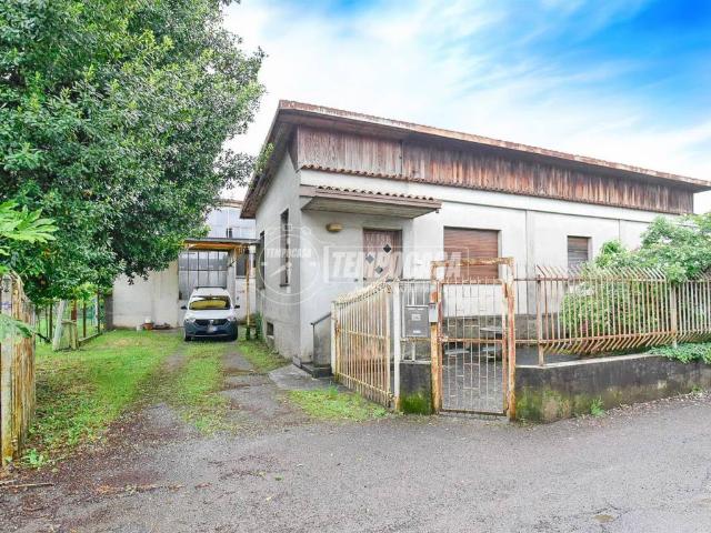 Villa Indipendente in vendita a Cantù, Lombardia
