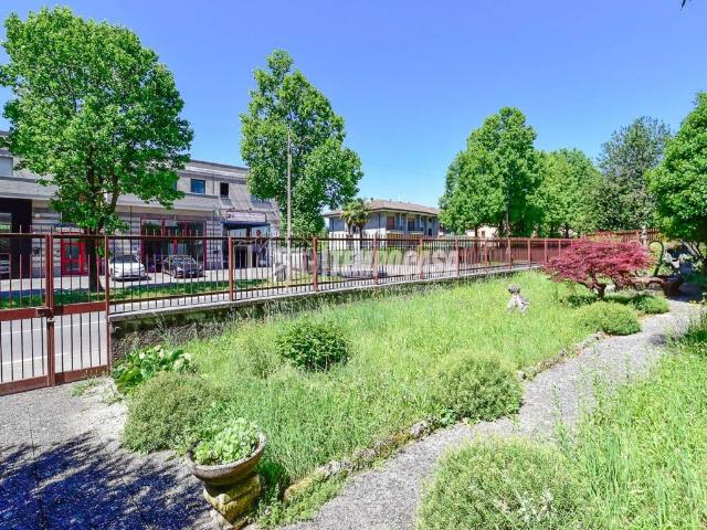 Villa Indipendente in vendita a Cantù, Lombardia