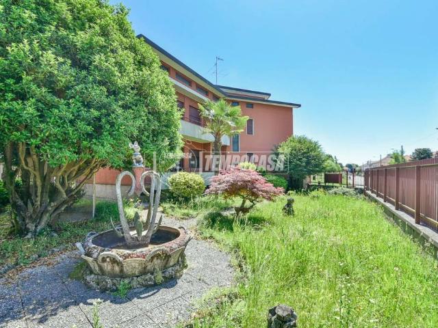 Villa Indipendente in vendita a Cantù, Lombardia