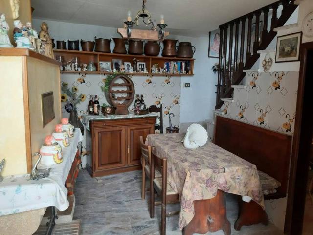 Villa Indipendente in vendita a Canzano, Abruzzo