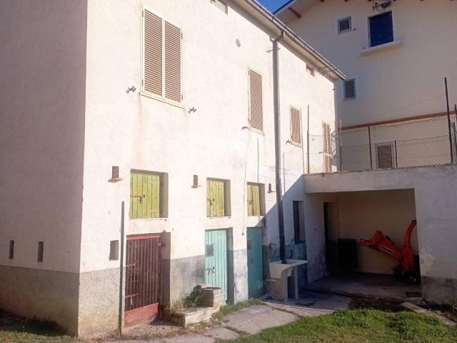 Villa Indipendente in vendita a Canzano, Abruzzo