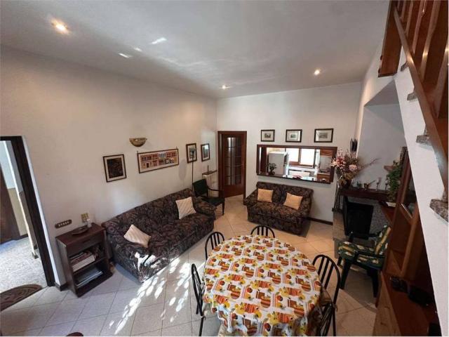 Villa Indipendente in vendita a San Francesco, Canzo