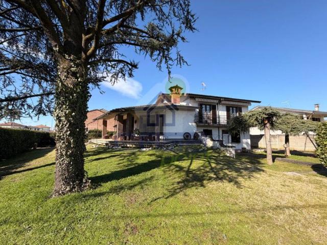 Villa Indipendente in vendita a Rotta, Caorso