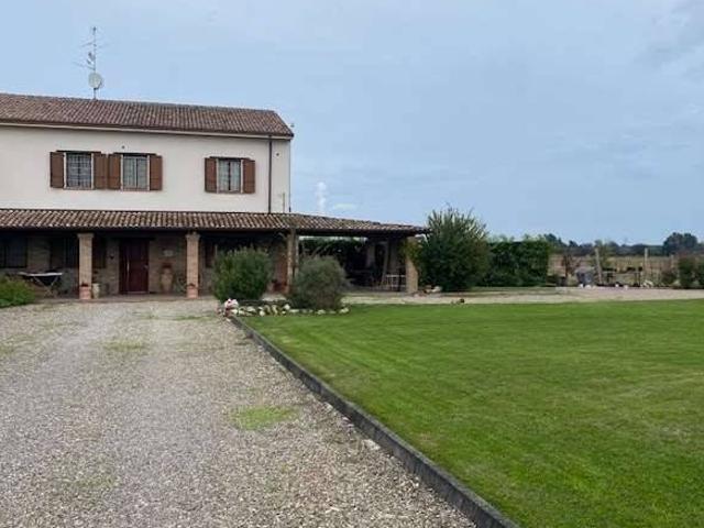 Villa Indipendente in vendita a Caorso, Reggio Emilia