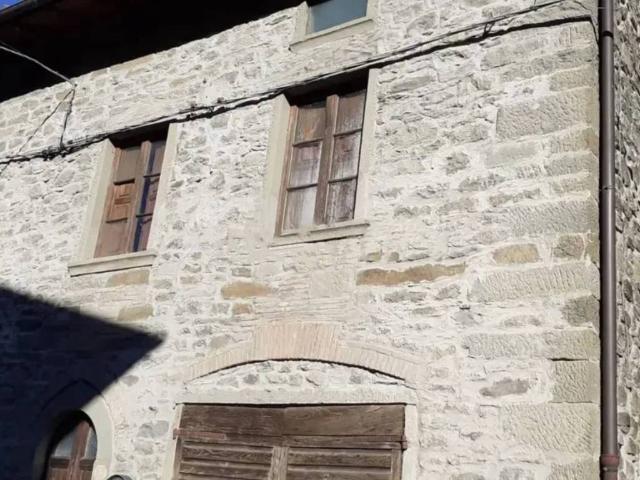 Villa Indipendente in vendita a Strada in Casentino, Castel San Niccolò