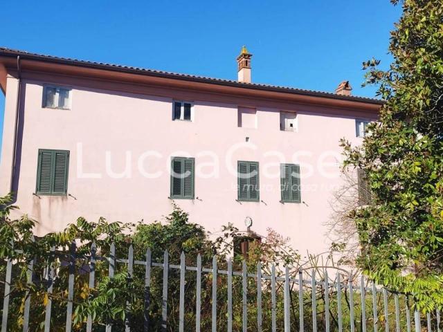 Villa Indipendente in vendita a Capannori, Toscana