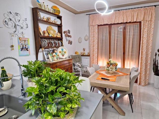 Villa Indipendente in vendita a Zone, Capannori