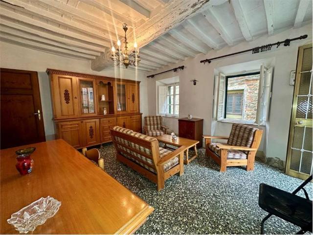 Villa Indipendente in vendita a Tofori, Capannori