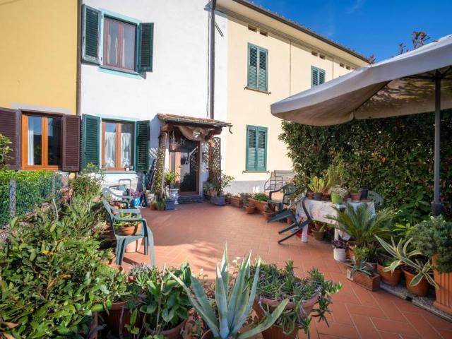 Villa Indipendente in vendita a Capannori, Toscana