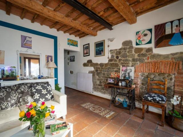 Villa Indipendente in vendita a Capannori, Toscana