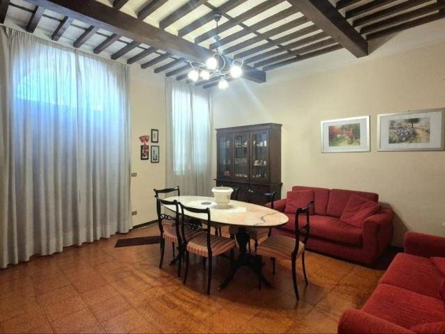 Villa Indipendente in vendita a Zone, Capannori
