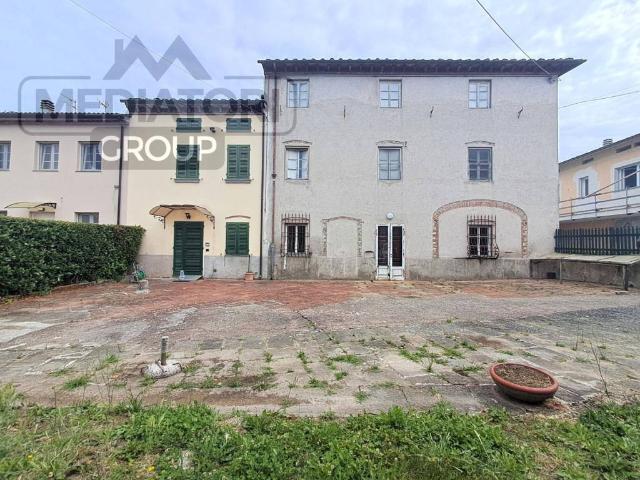 Villa Indipendente in vendita a Capannori, Toscana