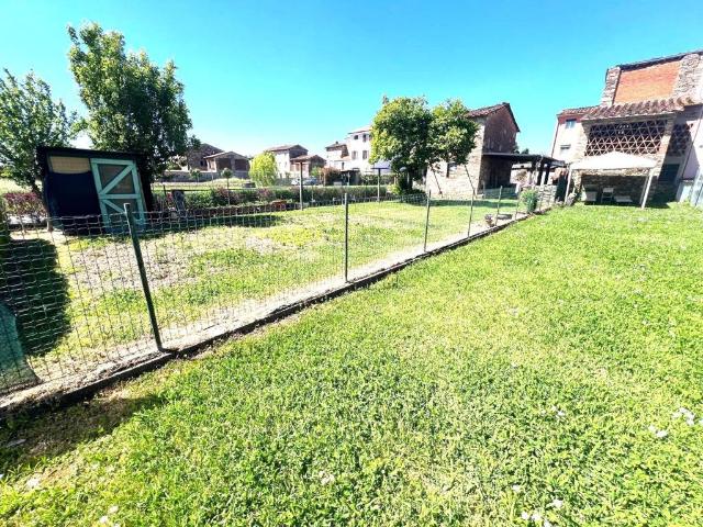 Villa Indipendente in vendita a Parezzana, Capannori