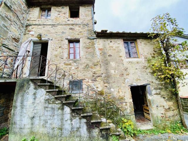 Villa Indipendente in vendita a Capannori, Toscana