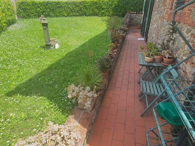 Villa Indipendente in vendita a San Colombano, Capannori